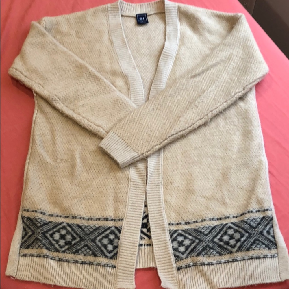 Cardigan sweater